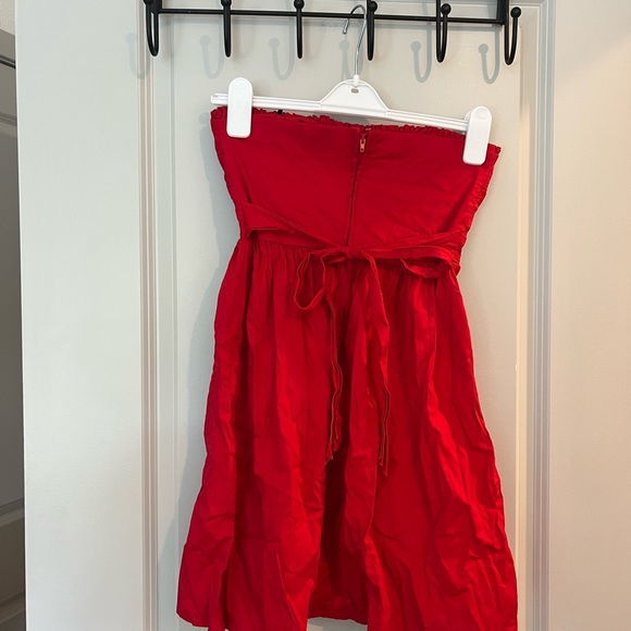 Red strapless dress - Picture 3 of 3